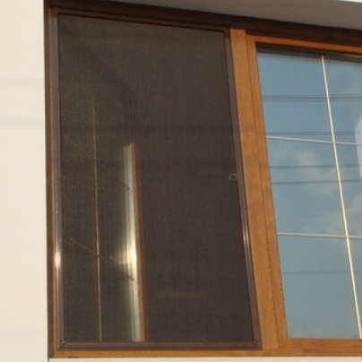 москитная сетка на ламинированные пластиковые окна