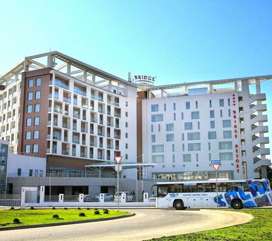 отель "Bridge Resort" ​в Сочи