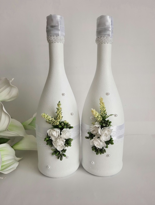 Одежда на бутылки шампанского на свадьбу в персиковом цвете