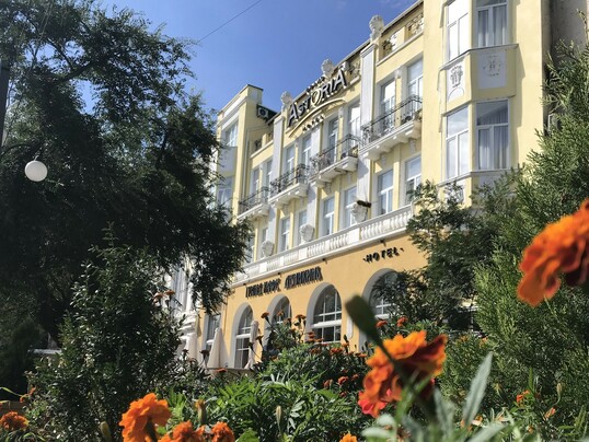 Отель Гранд Астория в Крыму