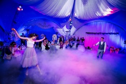 дым во время свадебного танца