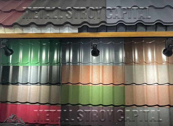 Фото стенда металлочерепицы в офисе 