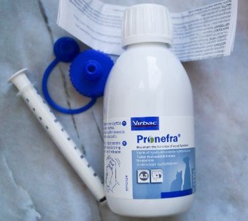 Упаковка и флакон Пронефра для лечения ХПН у животных