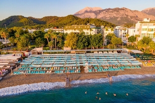 Lancora Beach Hotel