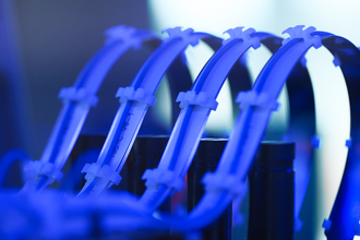 В состав компании входят научно-исследовательские лаборатории и производственные базы.