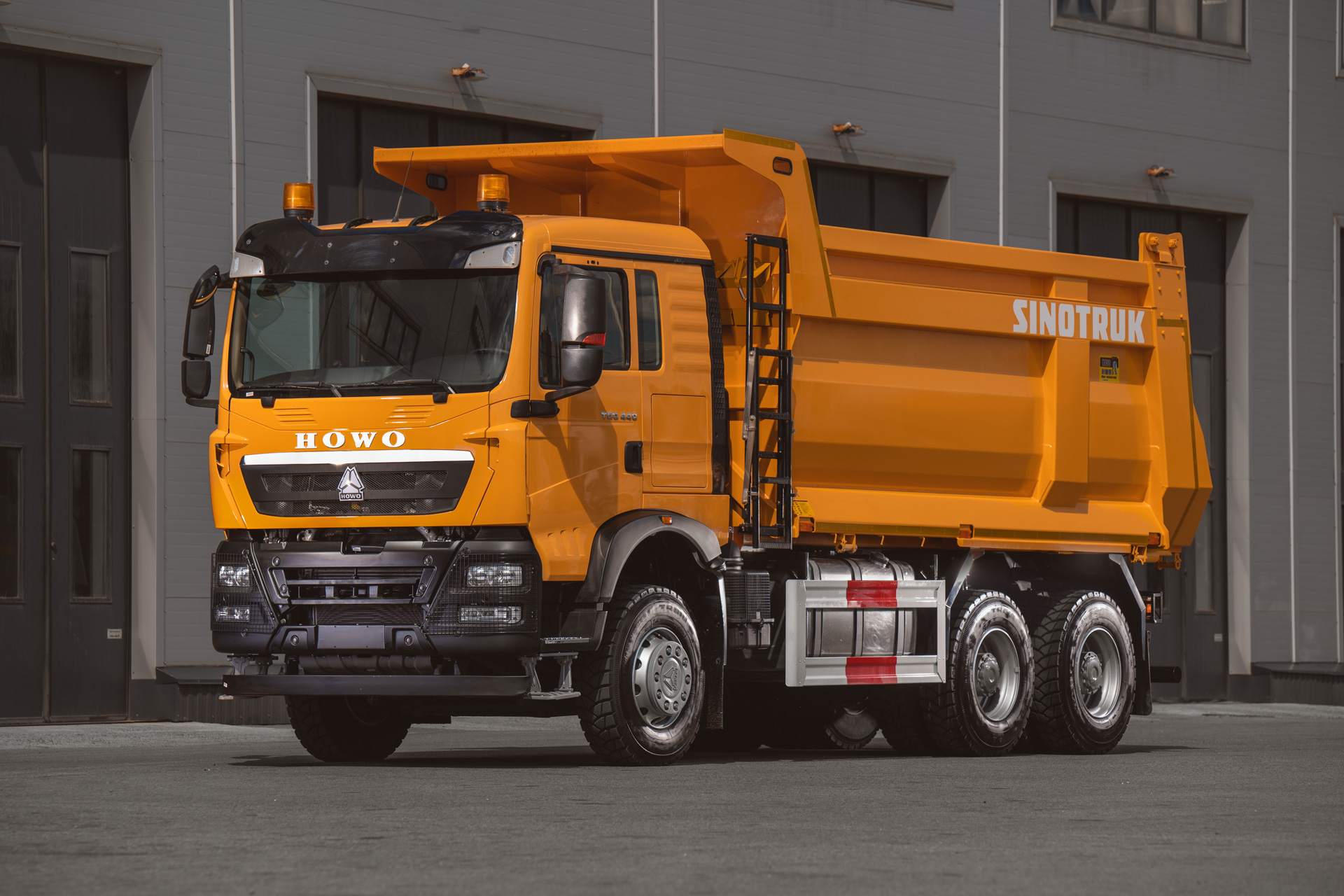 HOWO Sinotruk t5g. Хово т5g самосвал 6х4. HOWO t5g 6*4. Самосвал HOWO Max.