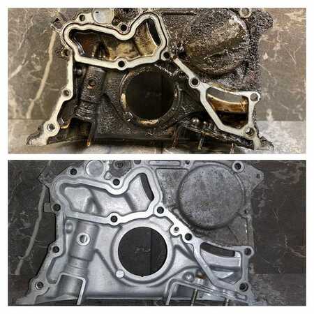 Очистка алюминиевых деталей двигателя моющим средством Ривасол