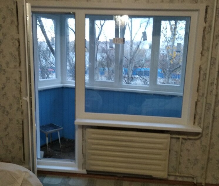 Остекление балкона, остекление входной группы: дверь и окно на балкон в Пензе