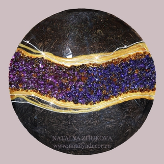Оригинальное панно из ювелирной смолы, с хрустальными стразами и фьюзинговым стеклом - яркий акцент 