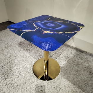 стеклянный стол от арт интерьеры