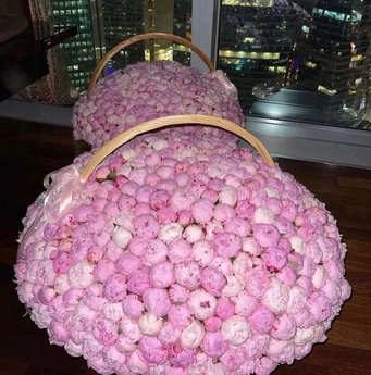 501 peony flowers Dubai