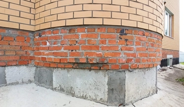 Отделка кирпичного цоколя