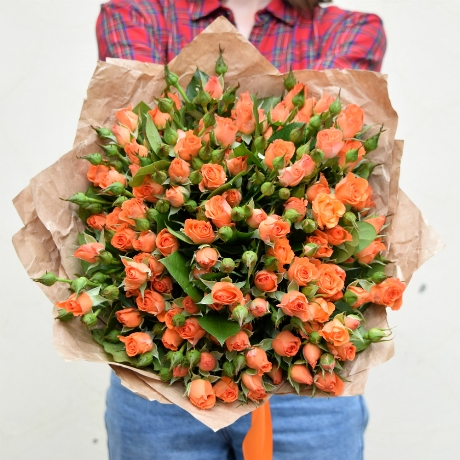 букет спрей розы кустовые с доставкой по Казахстану