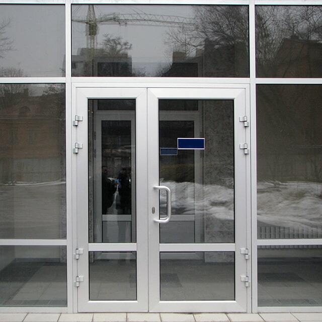 Входная стеклянная дверь для офиса Минск