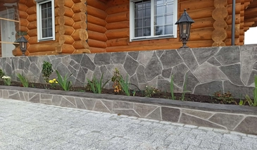 Отделка цоколя деревянного дома