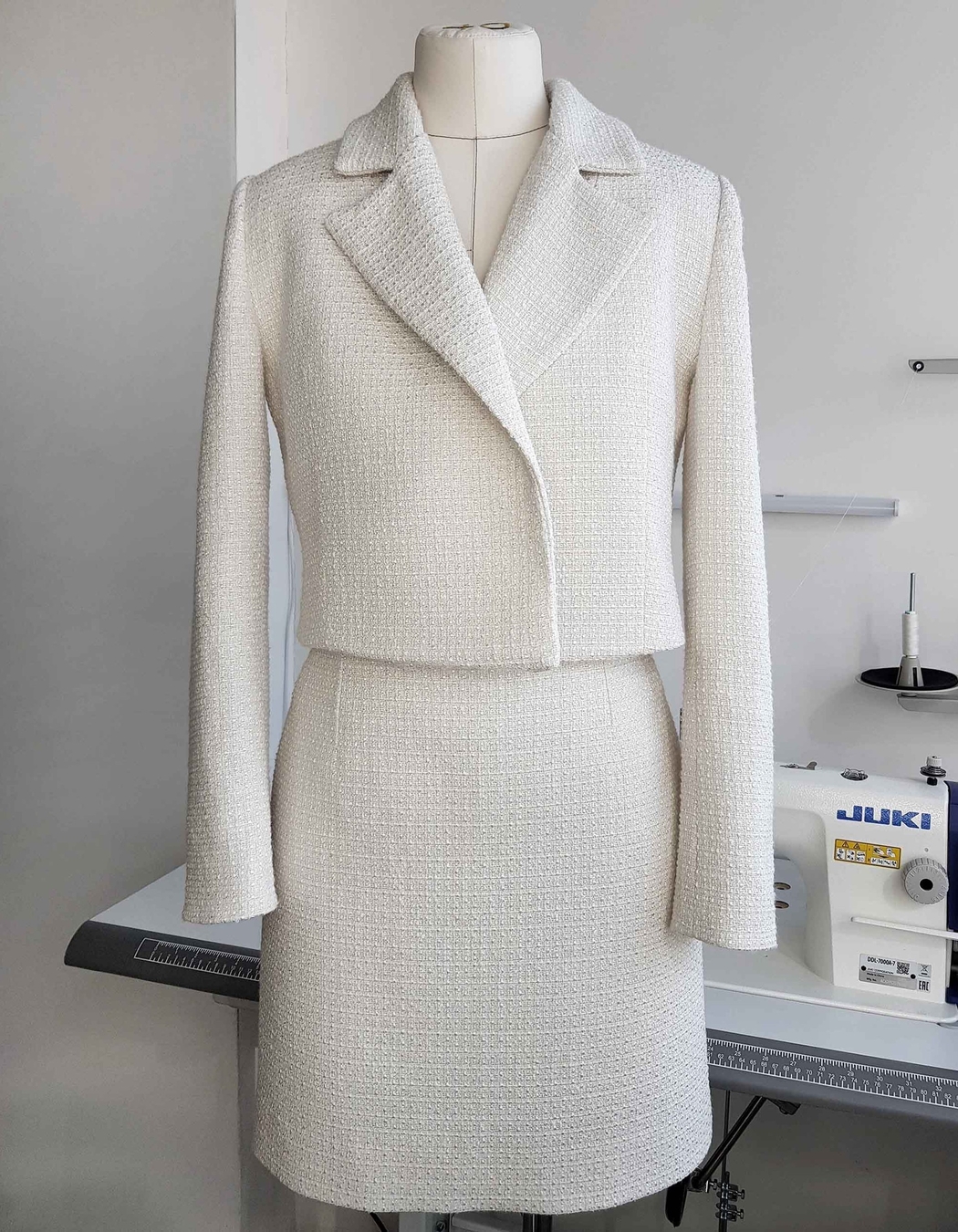 Костюм твидовый жакет с юбкой 