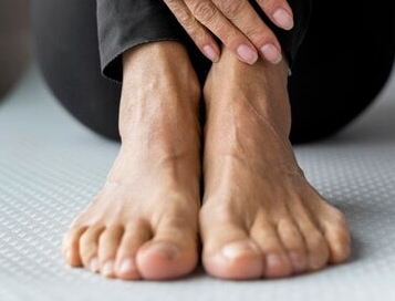 Диагностика синдрома беспокойных ног: причины и лечение 