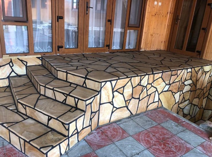 Облицовка крыльца камнем