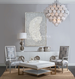 Романтическая интерьерная картина с роскошными цветами и золотой поталью