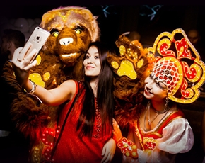  Светящиеся костюмы Медведь и русская красавица