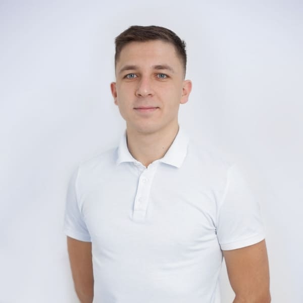 Стоматолог - имплантолог