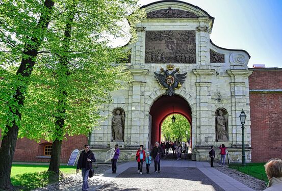экскурсия в петропавловскую крепость Петровские ворота