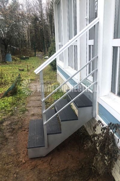 Крыльца приставные