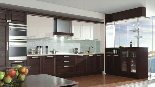 Итальянский массив в стиле Модерн, кухни проша,кухня альба венге, бело коричневая кухня, белый верх коричневый низ фото кухни