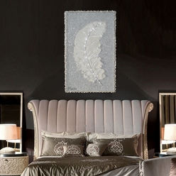 Красивая картина с цветами и золотой поталью