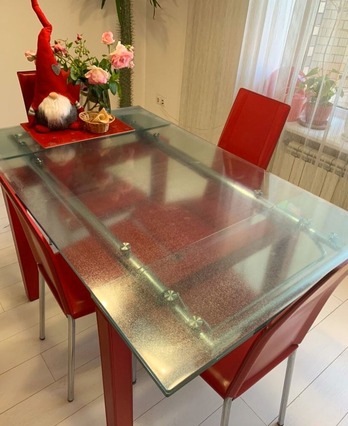 Гибкое стекло рефленное 1.8 мм на столе
