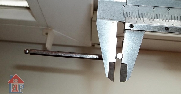 Ключ на 4mm с закруглённой головкой