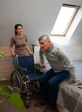 Как получить и оформить пенсионеру статус инвалид: инструкция